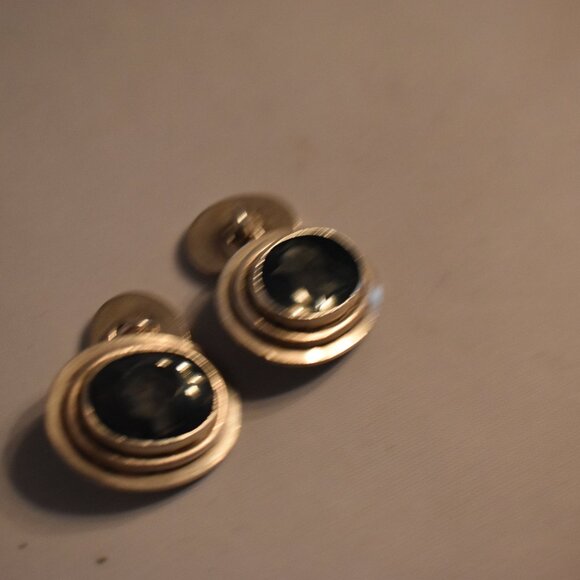 Pair of Sterling Silver and Bloodstone Intaglio Cufflinks – Jewelers Tag ($650) - Picture 2 of 10